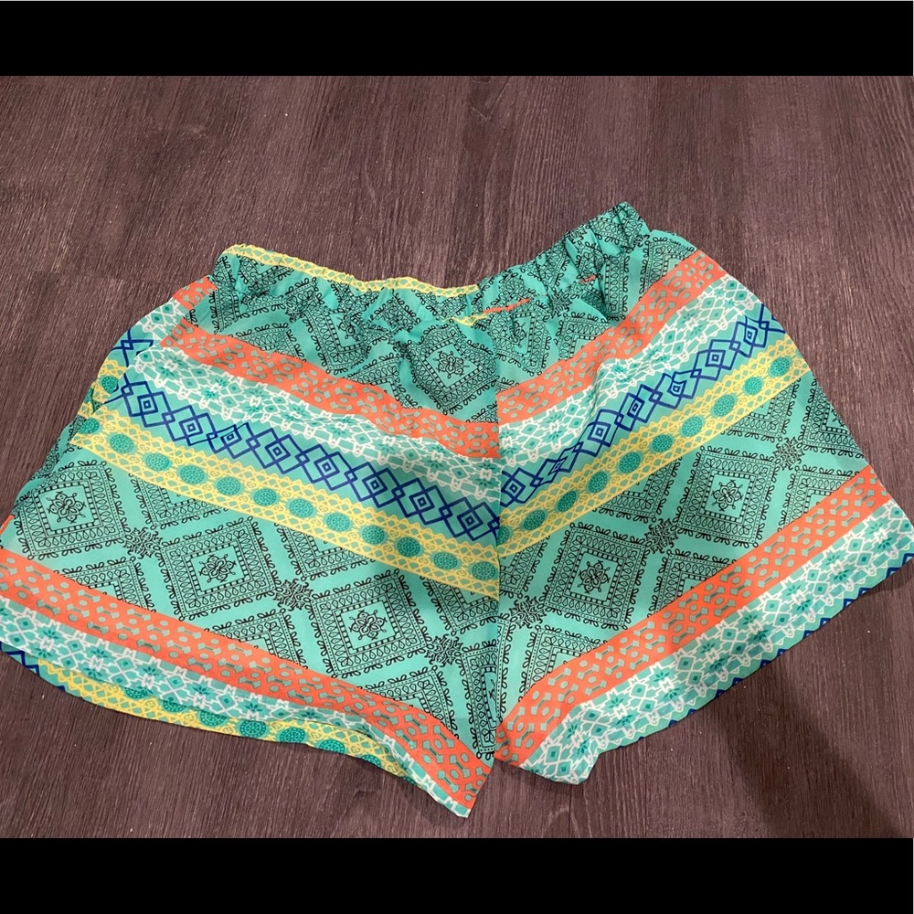 3/$15💥Patterned Shorts - Picture 5 of 5